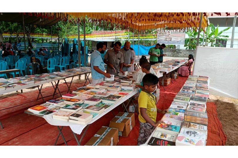 Kanjikuzhy Hosts a Book Fair | Frontlist