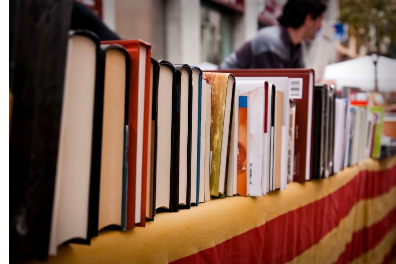 35 books sold, 1200 shawarmas at Lahore Book Fair | Frontlist