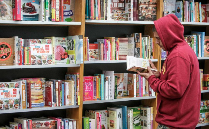 Festival of Books to feature Zooey Deschanel Don Lemon and USC authors including Viet Thanh Nguyen