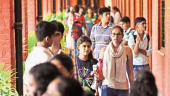 Frontlist | Teachers at 12 DU colleges threaten stir over wage dues