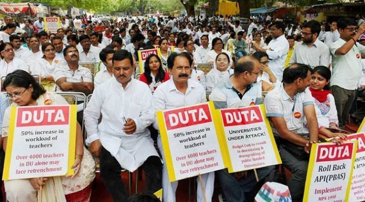 Frontlist | DU teachers go on strike over non-payment of salaries