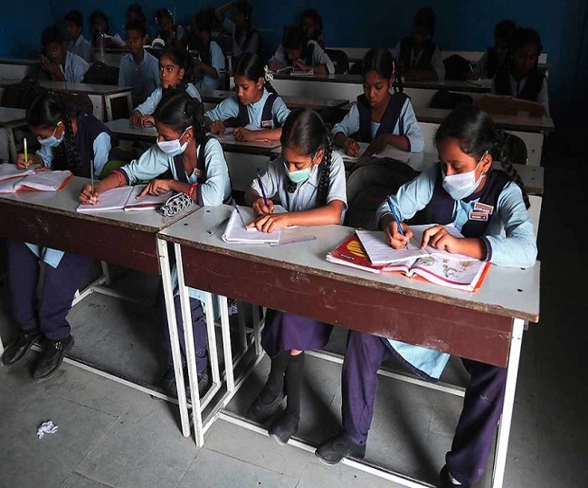 Delhi COVID Restrictions: Summer vacations declared in all Delhi schools till June 9 | Details Inside