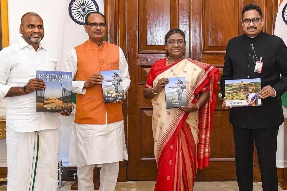 New Books Showcase Rashtrapati Bhavan’s Legacy and President Murmu’s Vision | Frontlist